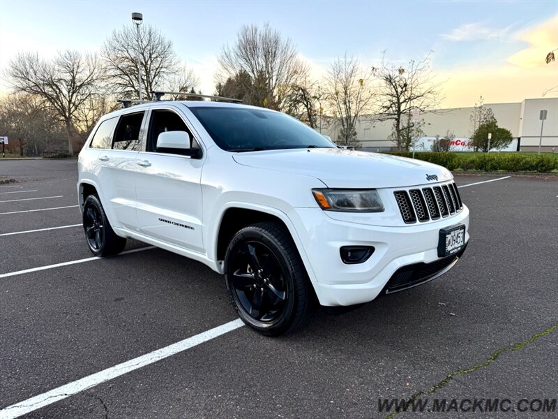 2015 Jeep Grand Cherokee Altitude Loaded Leather/Suede Moonroof 24-mpg   - Photo 5 - Hillsboro, OR 97123