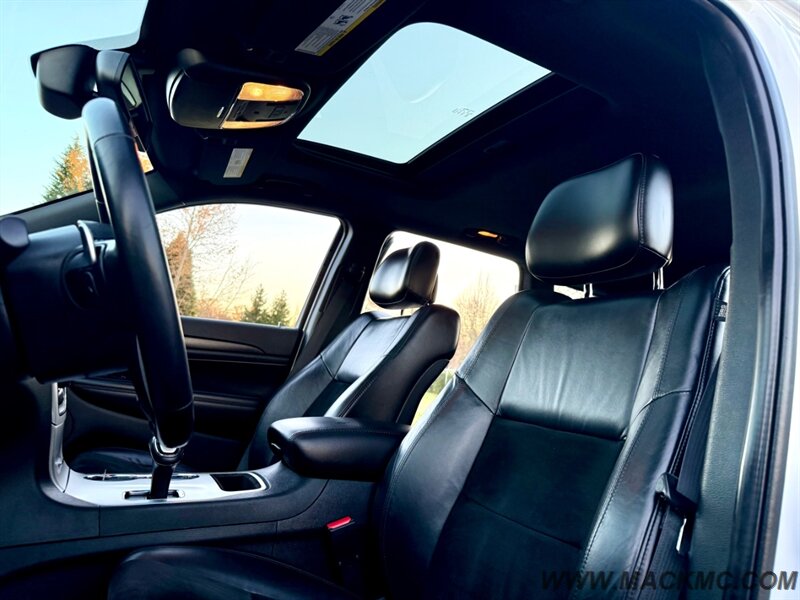 2015 Jeep Grand Cherokee Altitude Loaded Leather/Suede Moonroof 24-mpg   - Photo 18 - Hillsboro, OR 97123