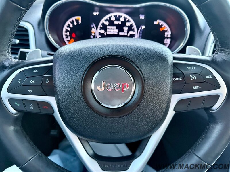 2015 Jeep Grand Cherokee Altitude Loaded Leather/Suede Moonroof 24-mpg   - Photo 13 - Hillsboro, OR 97123