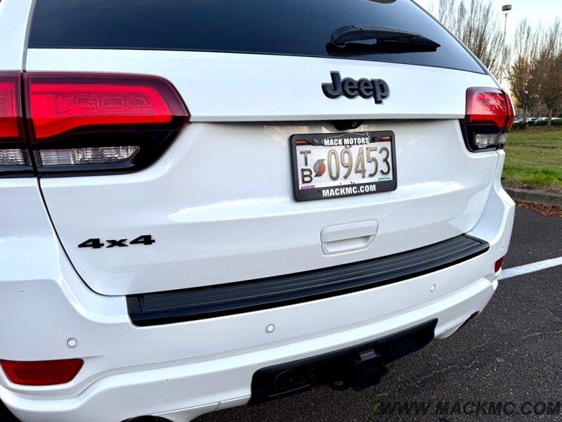 2015 Jeep Grand Cherokee Altitude Loaded Leather/Suede Moonroof 24-mpg   - Photo 10 - Hillsboro, OR 97123