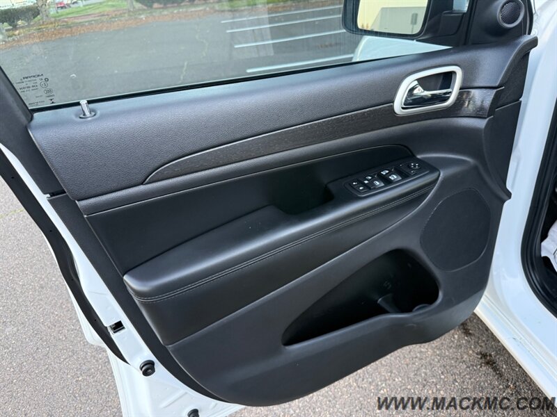 2015 Jeep Grand Cherokee Altitude Loaded Leather/Suede Moonroof 24-mpg   - Photo 27 - Hillsboro, OR 97123
