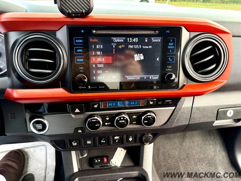 2016 Toyota Tacoma TRD Sport Back up Camera Moon Roof Low Miles - Photo 13 - Hillsboro, OR 97123