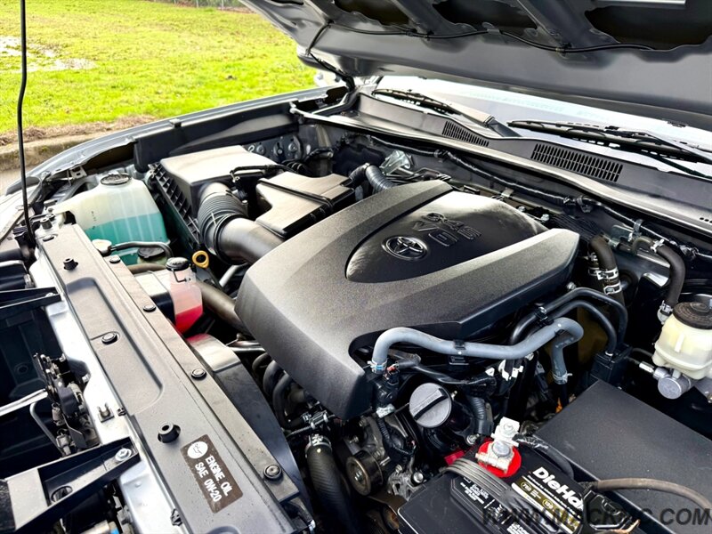 2016 Toyota Tacoma TRD Sport Back up Camera Moon Roof Low Miles - Photo 22 - Hillsboro, OR 97123