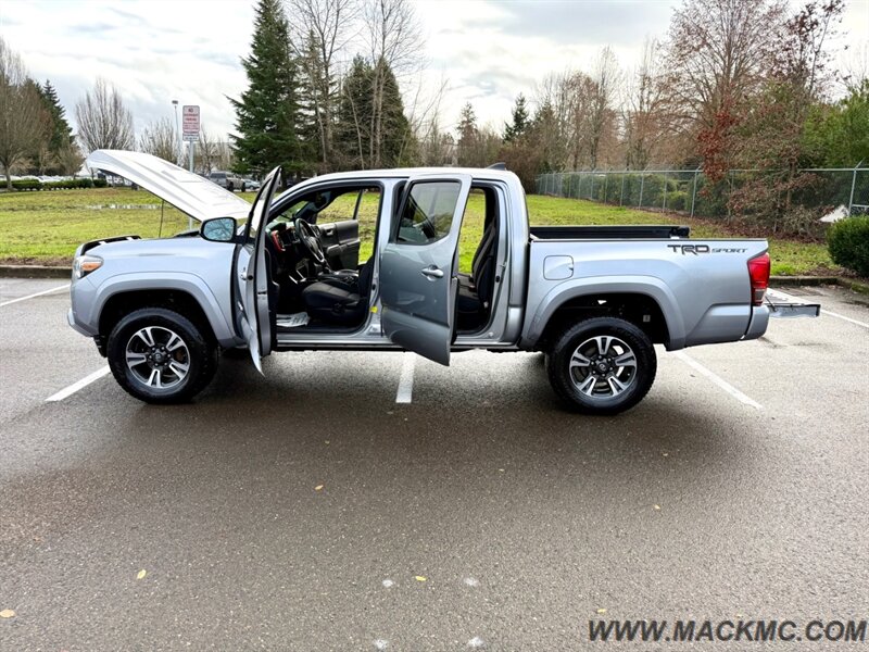 2016 Toyota Tacoma TRD Sport Back up Camera Moon Roof Low Miles - Photo 31 - Hillsboro, OR 97123