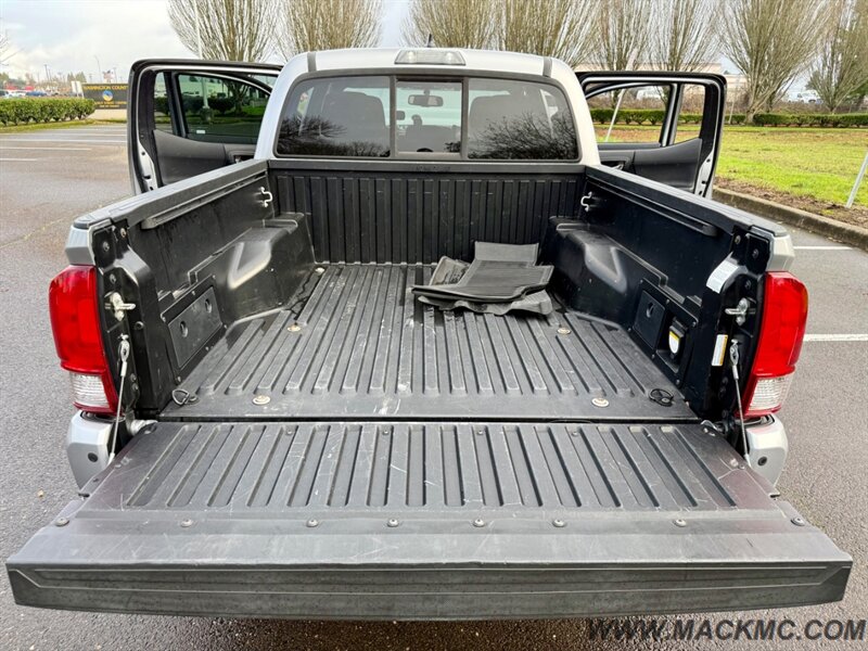 2016 Toyota Tacoma TRD Sport Back up Camera Moon Roof Low Miles - Photo 26 - Hillsboro, OR 97123