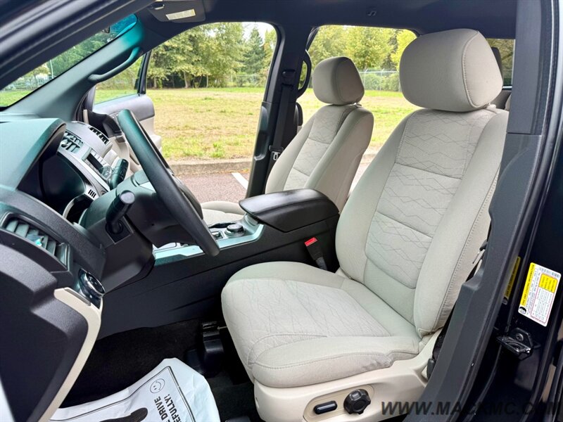 2015 Ford Explorer AWD 3Rd Row Only 97K Miles   - Photo 11 - Hillsboro, OR 97123