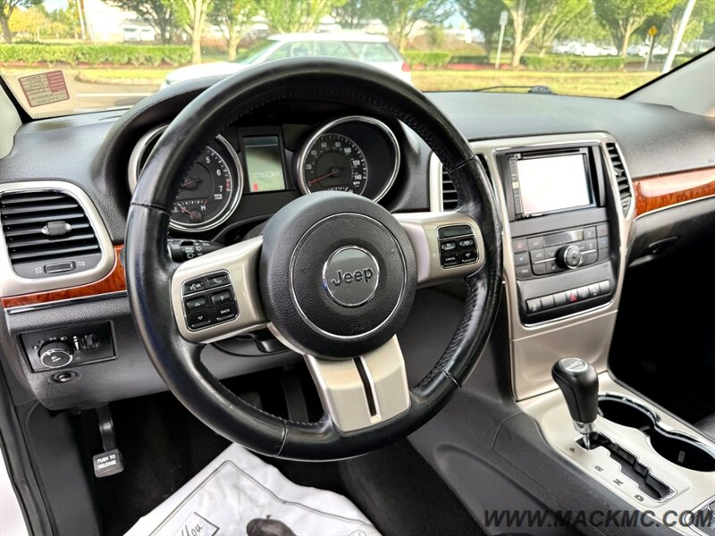 2012 Jeep Grand Cherokee Limited Leather Pano Roof AWD   - Photo 10 - Hillsboro, OR 97123