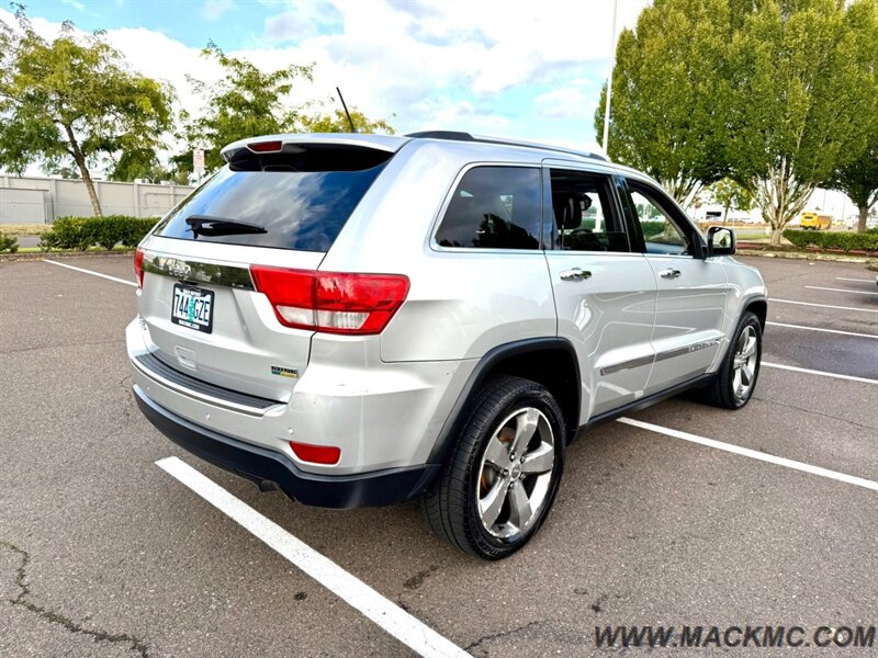 2012 Jeep Grand Cherokee Limited Leather Pano Roof AWD   - Photo 7 - Hillsboro, OR 97123