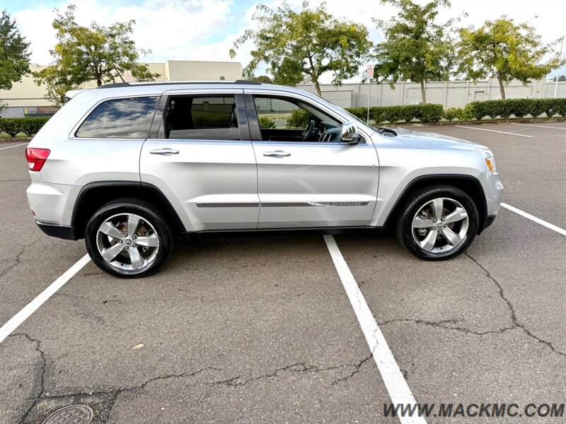 2012 Jeep Grand Cherokee Limited Leather Pano Roof AWD   - Photo 6 - Hillsboro, OR 97123