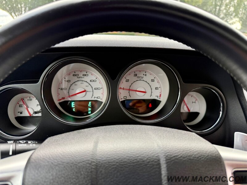 2013 Dodge Challenger SXT Plus Leather Heated Seats Moon Roof 1 Owner - Photo 12 - Hillsboro, OR 97123