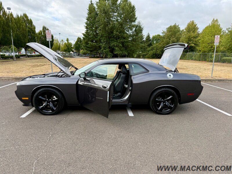 2013 Dodge Challenger SXT Plus Leather Heated Seats Moon Roof 1 Owner - Photo 29 - Hillsboro, OR 97123