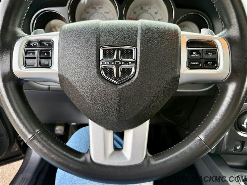 2013 Dodge Challenger SXT Plus Leather Heated Seats Moon Roof 1 Owner - Photo 11 - Hillsboro, OR 97123