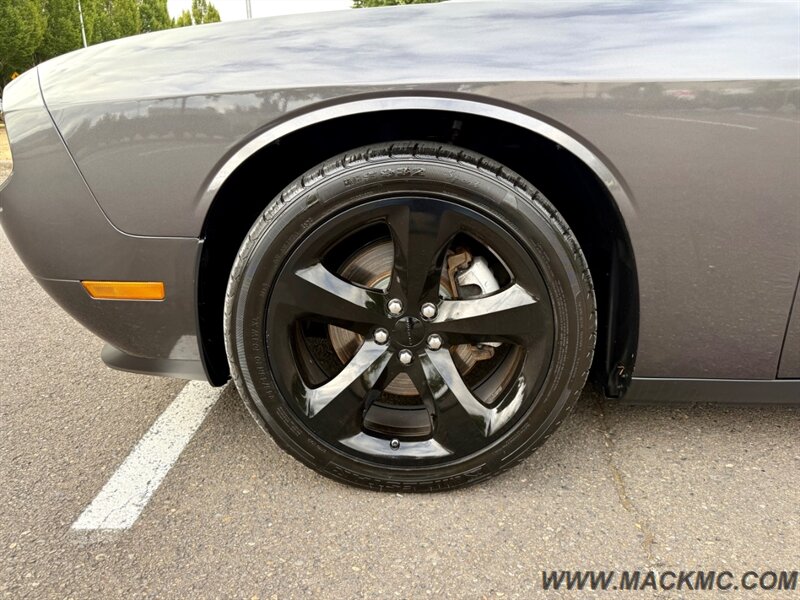 2013 Dodge Challenger SXT Plus Leather Heated Seats Moon Roof 1 Owner - Photo 4 - Hillsboro, OR 97123