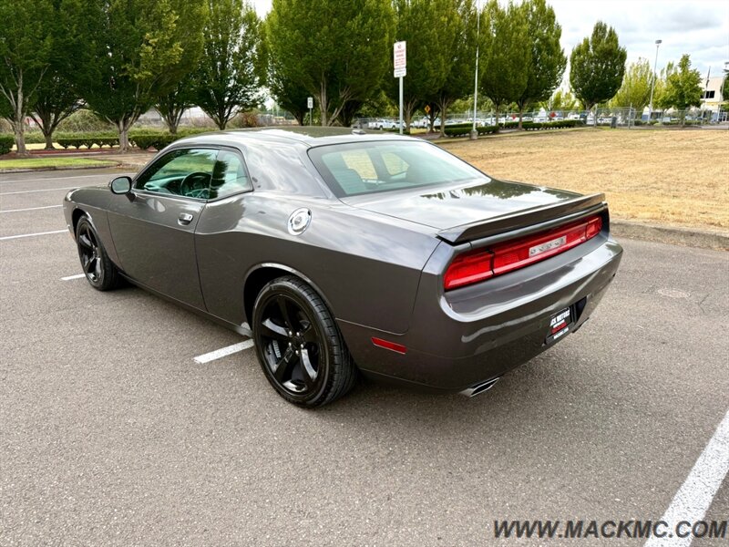 2013 Dodge Challenger SXT Plus Leather Heated Seats Moon Roof 1 Owner - Photo 5 - Hillsboro, OR 97123