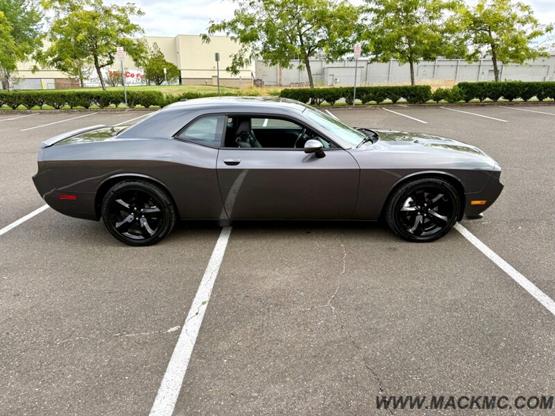 2013 Dodge Challenger SXT Plus Leather Heated Seats Moon Roof 1 Owner - Photo 9 - Hillsboro, OR 97123