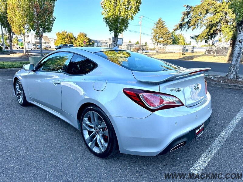 2015 Hyundai Genesis Coupe 3.8 Ultimate   - Photo 10 - Hillsboro, OR 97123