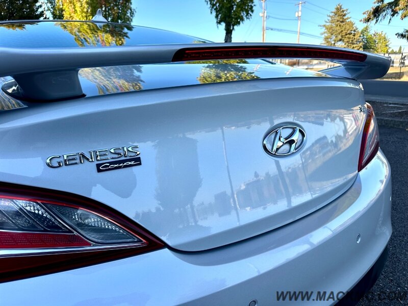 2015 Hyundai Genesis Coupe 3.8 Ultimate   - Photo 30 - Hillsboro, OR 97123