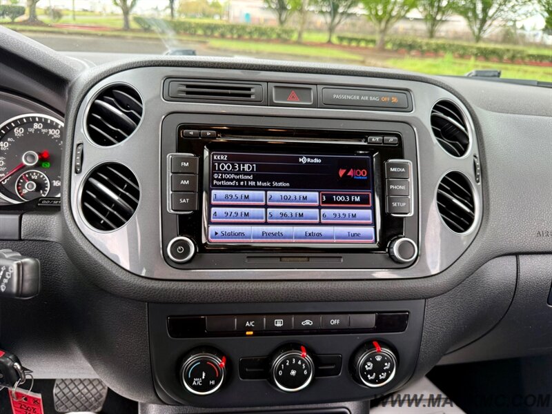 2015 Volkswagen Tiguan S 4Motion   - Photo 13 - Hillsboro, OR 97123