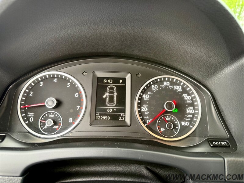 2015 Volkswagen Tiguan S 4Motion   - Photo 12 - Hillsboro, OR 97123