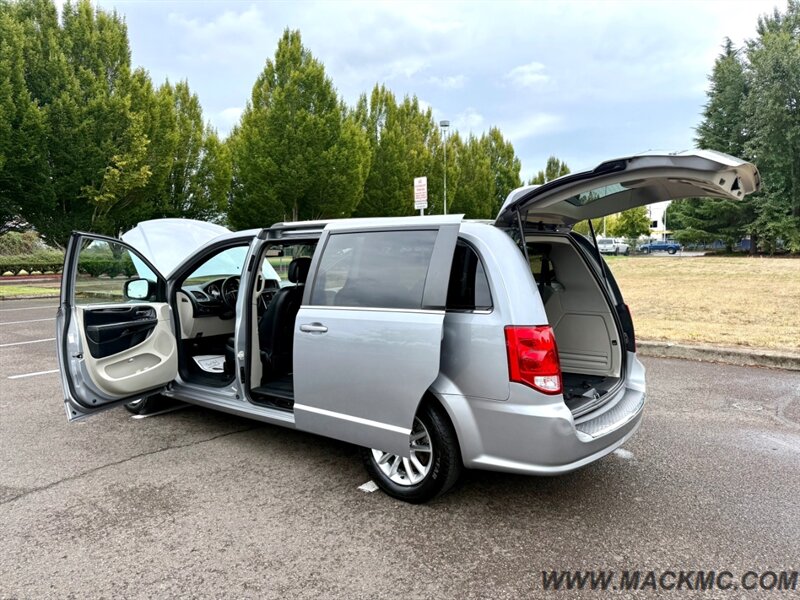 2018 Dodge Grand Caravan SXT Stow & Go Leather Back Up camera - Photo 29 - Hillsboro, OR 97123