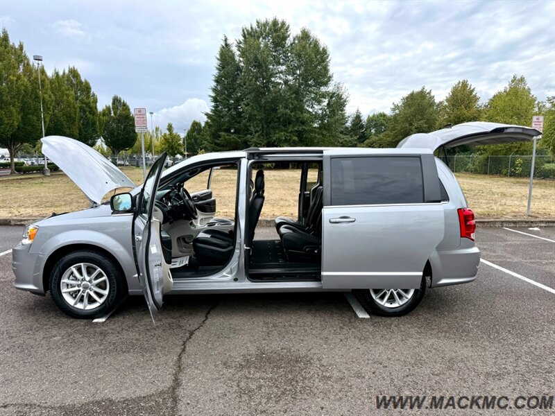 2018 Dodge Grand Caravan SXT Stow & Go Leather Back Up camera - Photo 28 - Hillsboro, OR 97123