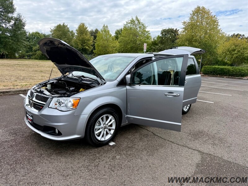 2018 Dodge Grand Caravan SXT Stow & Go Leather Back Up camera - Photo 27 - Hillsboro, OR 97123