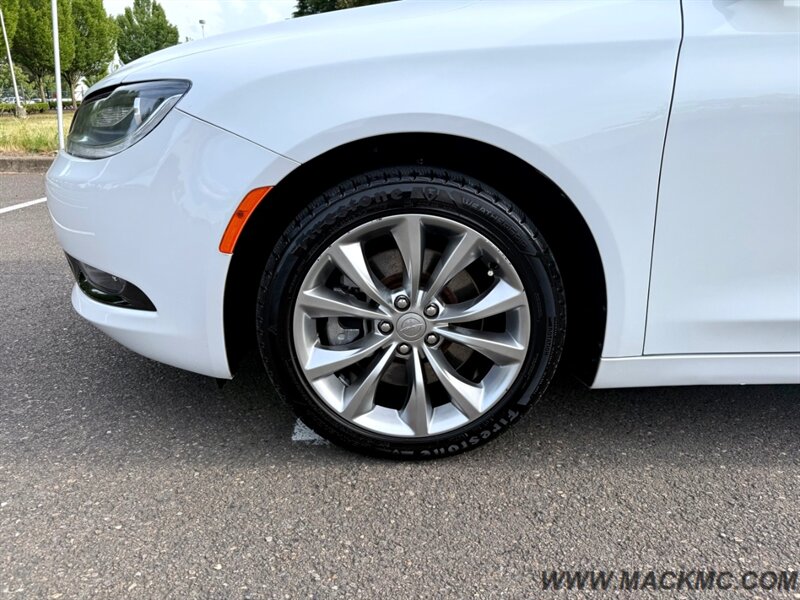 2015 Chrysler 200 S 93K Low Miles Loaded Pano Roof   - Photo 4 - Hillsboro, OR 97123