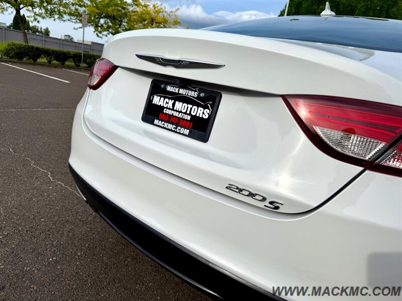 2015 Chrysler 200 S 93K Low Miles Loaded Pano Roof   - Photo 10 - Hillsboro, OR 97123