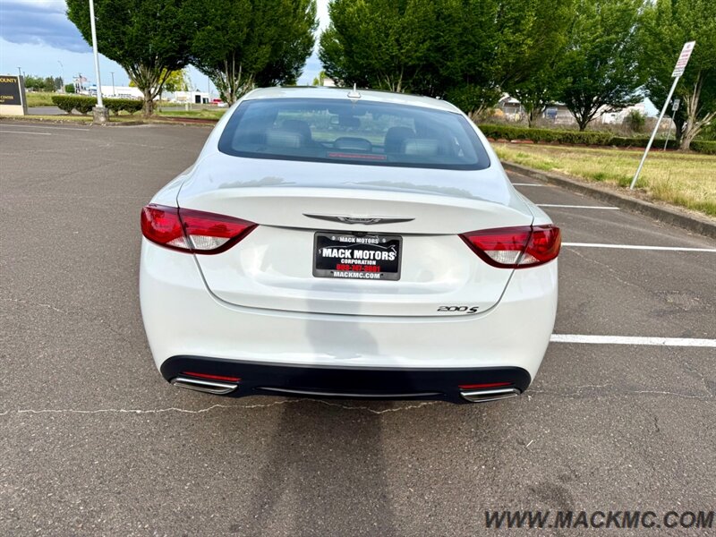 2015 Chrysler 200 S 93K Low Miles Loaded Pano Roof   - Photo 9 - Hillsboro, OR 97123