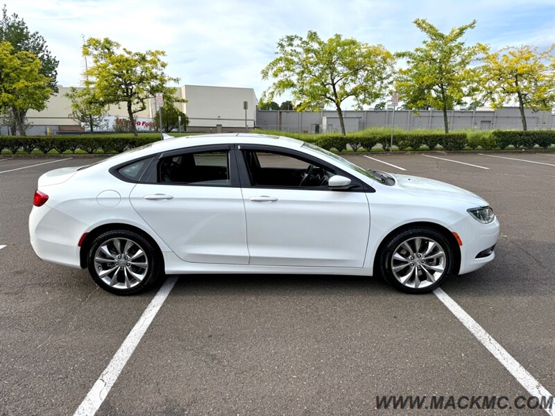 2015 Chrysler 200 S 93K Low Miles Loaded Pano Roof   - Photo 7 - Hillsboro, OR 97123