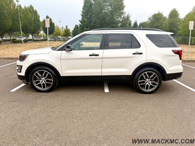 2016 Ford Explorer Sport AWD 3RD Row Seating Low Miles - Photo 3 - Hillsboro, OR 97123