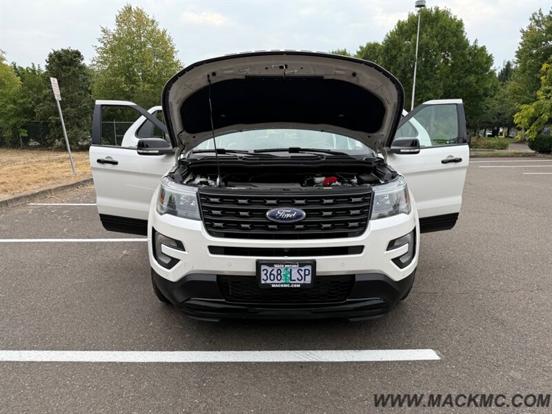 2016 Ford Explorer Sport AWD 3RD Row Seating Low Miles - Photo 31 - Hillsboro, OR 97123
