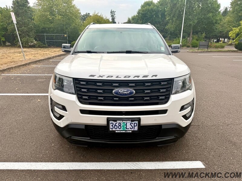 2016 Ford Explorer Sport AWD 3RD Row Seating Low Miles - Photo 4 - Hillsboro, OR 97123