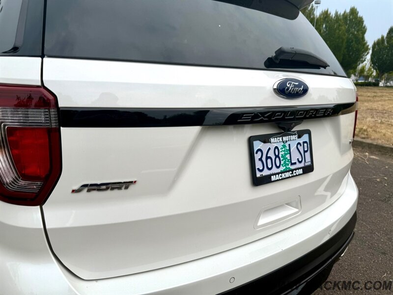 2016 Ford Explorer Sport AWD 3RD Row Seating Low Miles - Photo 29 - Hillsboro, OR 97123