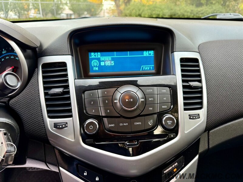 2013 Chevrolet Cruze LT Fleet   - Photo 13 - Hillsboro, OR 97123