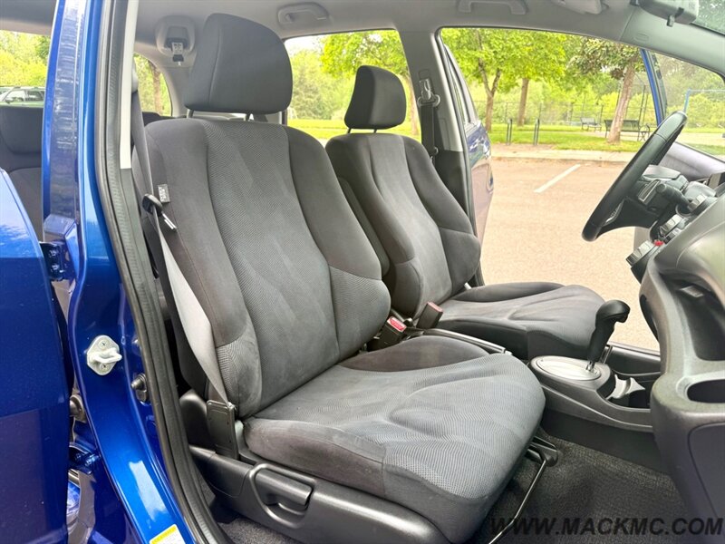 2010 Honda Fit Sport Hatch 74K Low Miles Automatic 33-MPG   - Photo 16 - Hillsboro, OR 97123
