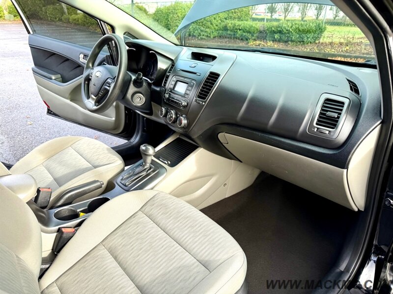 2015 Kia Forte LX 77K Low Miles Automatic 35-MPG - Photo 2 - Hillsboro, OR 97123