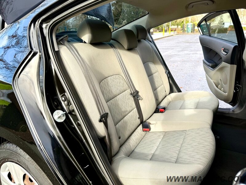 2015 Kia Forte LX 77K Low Miles Automatic 35-MPG - Photo 17 - Hillsboro, OR 97123