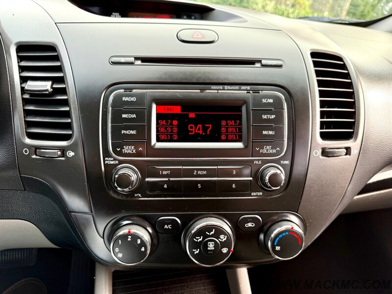 2015 Kia Forte LX 77K Low Miles Automatic 35-MPG - Photo 14 - Hillsboro, OR 97123