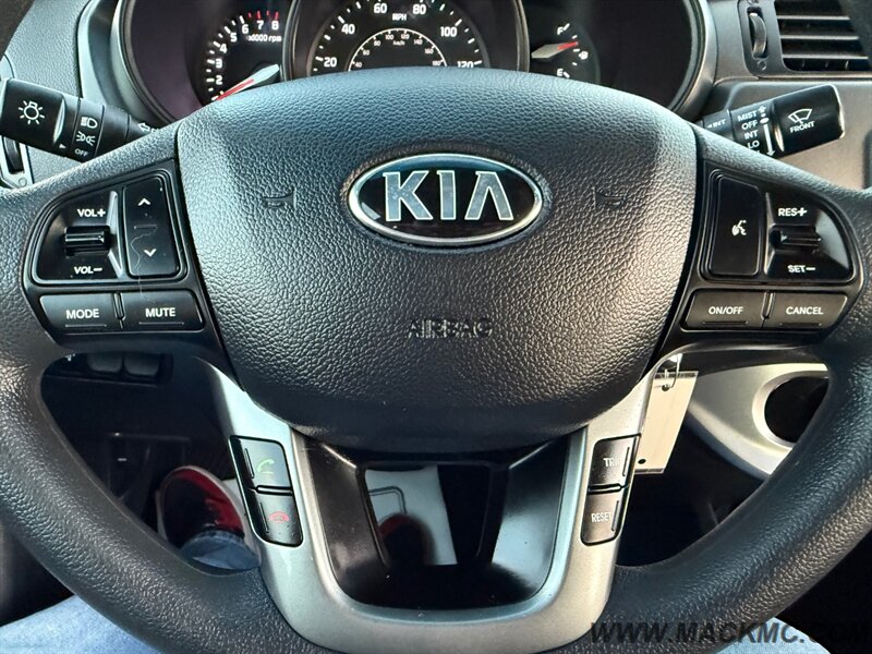 2015 Kia Rio EX 1-Owner Great Commuter 37-MPG   - Photo 11 - Hillsboro, OR 97123