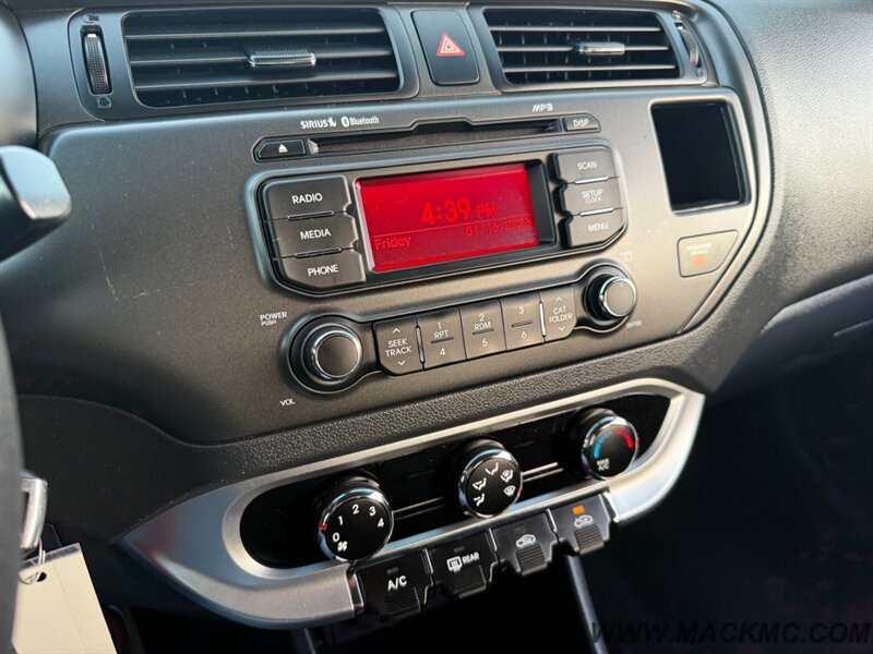 2015 Kia Rio EX 1-Owner Great Commuter 37-MPG   - Photo 13 - Hillsboro, OR 97123