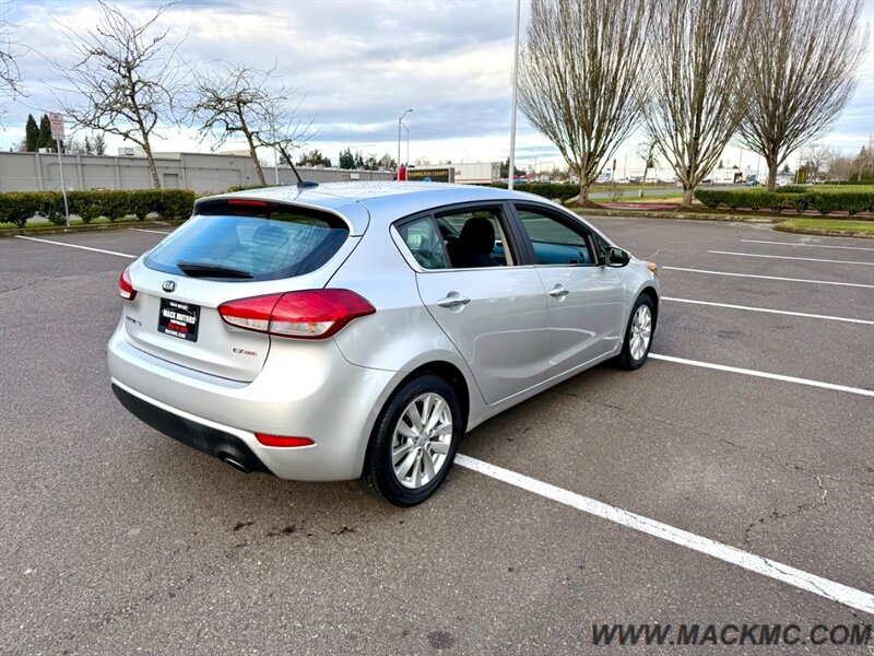 2014 Kia Forte5 EX Hatch Automatic 1-owner   - Photo 8 - Hillsboro, OR 97123