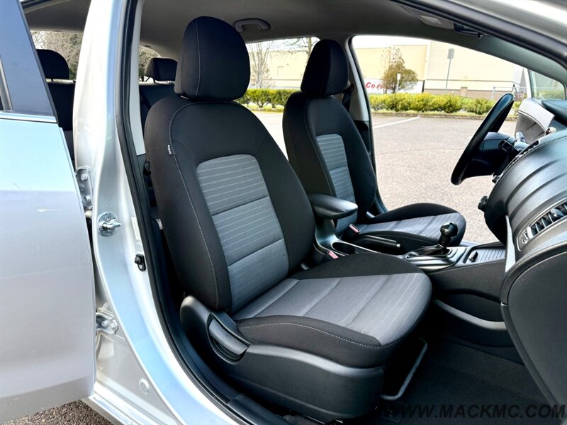 2014 Kia Forte5 EX Hatch Automatic 1-owner   - Photo 17 - Hillsboro, OR 97123