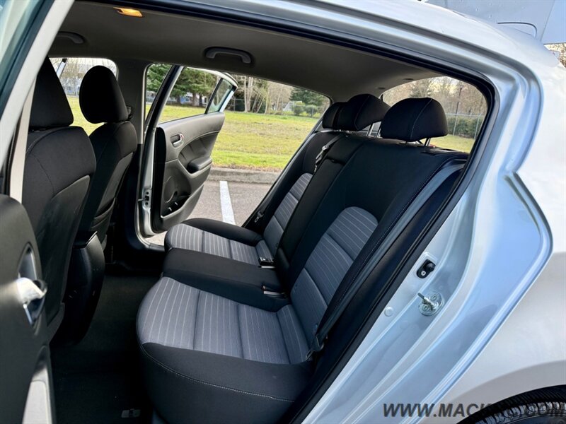 2014 Kia Forte5 EX Hatch Automatic 1-owner   - Photo 18 - Hillsboro, OR 97123