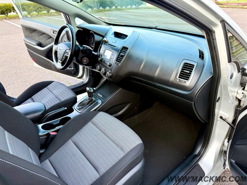 2014 Kia Forte5 EX Hatch Automatic 1-owner   - Photo 2 - Hillsboro, OR 97123