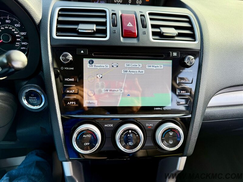2016 Subaru Forester 2.5i Touring Pano Roof Leather Heated Seats Navi - Photo 18 - Hillsboro, OR 97123