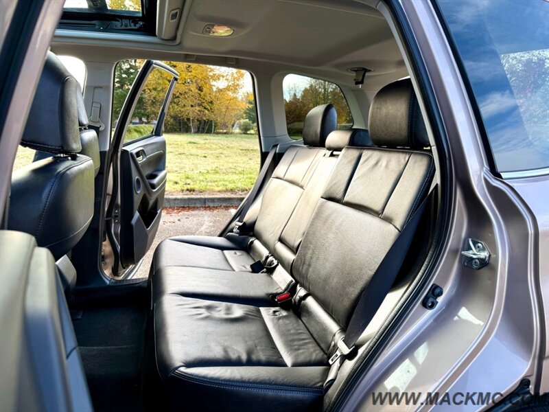 2016 Subaru Forester 2.5i Touring Pano Roof Leather Heated Seats Navi - Photo 15 - Hillsboro, OR 97123