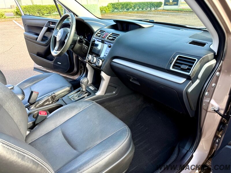2016 Subaru Forester 2.5i Touring Pano Roof Leather Heated Seats Navi - Photo 2 - Hillsboro, OR 97123