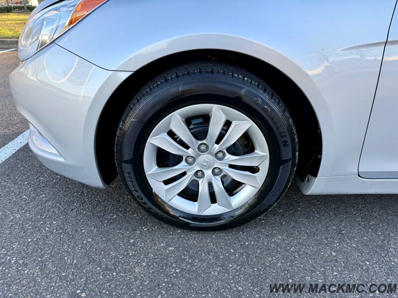 2011 Hyundai SONATA GLS   - Photo 2 - Hillsboro, OR 97123