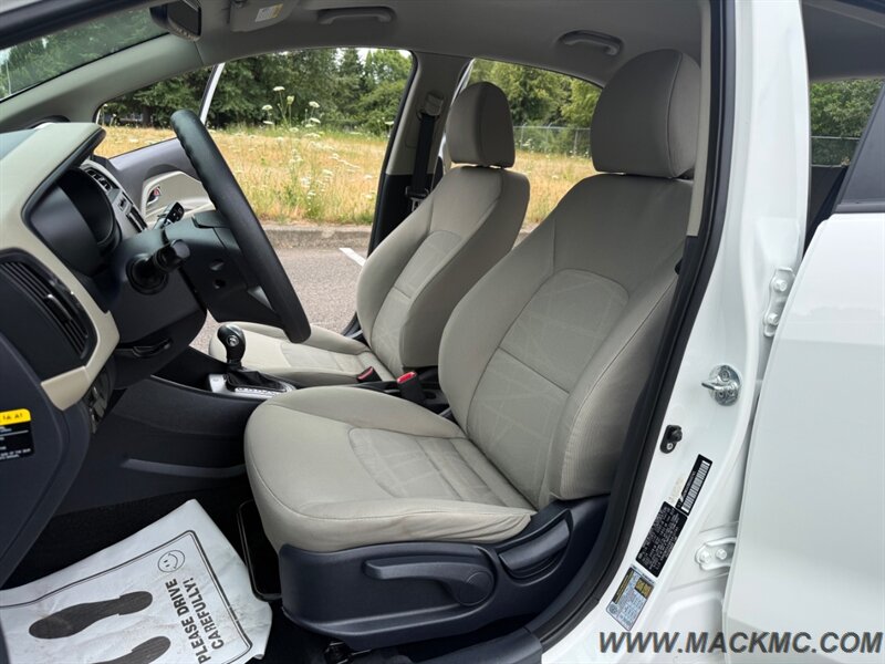 2014 Kia Rio 5-Door LX 1-Owner 78K Low Miles - Photo 17 - Hillsboro, OR 97123